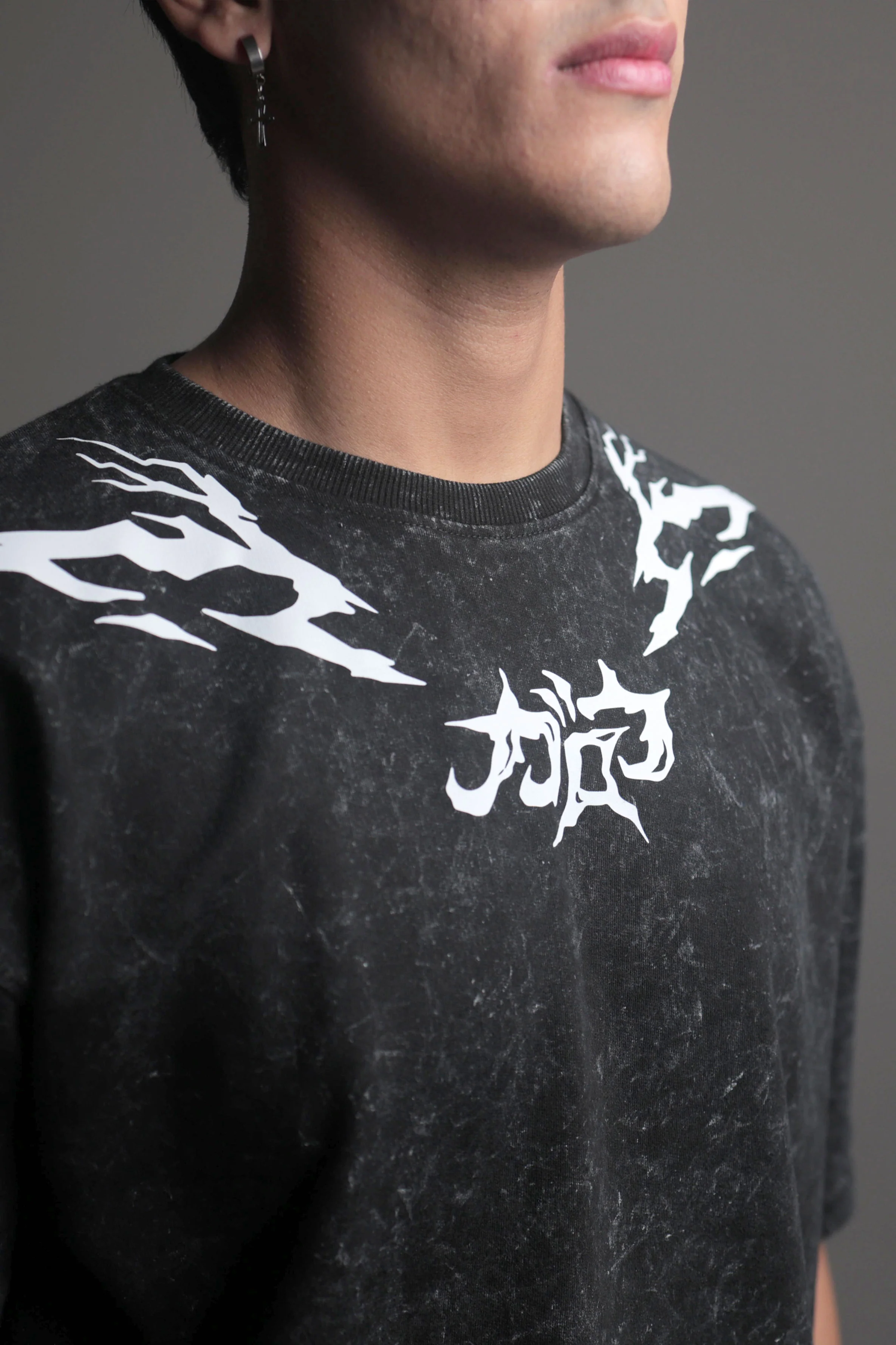Garou - One Punch Man - Oversized Tshirt - Image 4