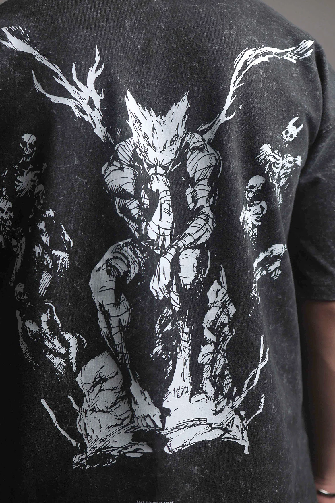 Garou - One Punch Man - Oversized Tshirt - Image 7