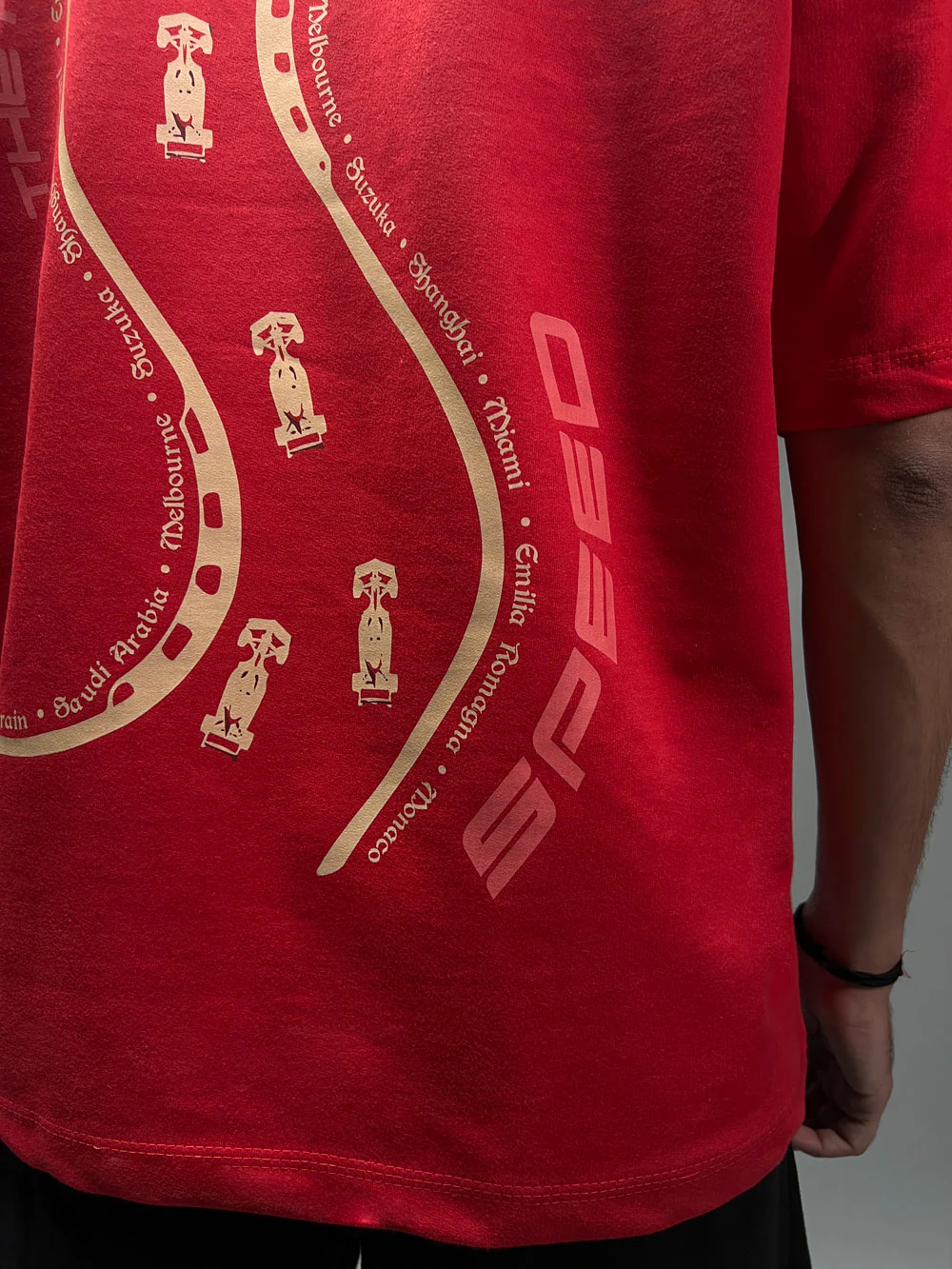 In The Pursuit of Speed - Oversized Tshirt - OMNIVERSE© - Image 6